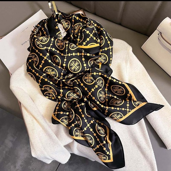 High quality long silk satin scarf 🧣 - Picture 4 of 6